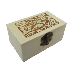 Ξύλινο αλουστράριστο κουτί με σχέδιο